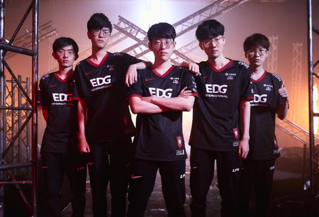 在线真人视 在线真人视